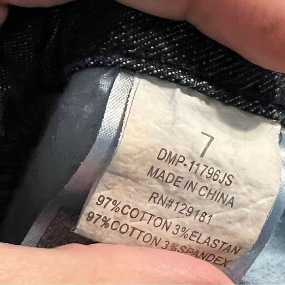 Machine jeans, women’s size 29, , mid rise, distressed, cut out, straight leg - Picture 5 of 14